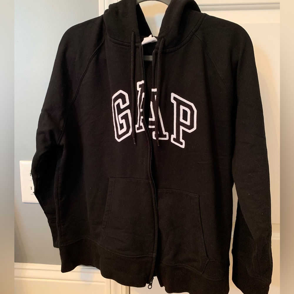 BUNDLE: Gap Women’s Jacket and T-Shirt